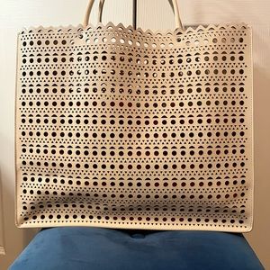 Alia Tote bag.